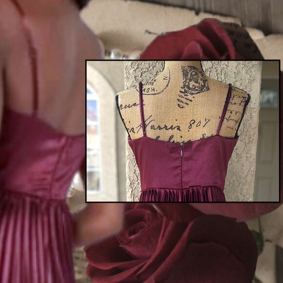 Lulus burgundy satin pleated exceptional sophistication maxi dress formal Size L - Picture 5 of 9